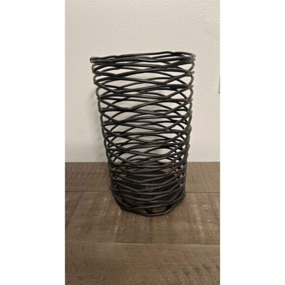 Black circle candle‎ holder 7x4